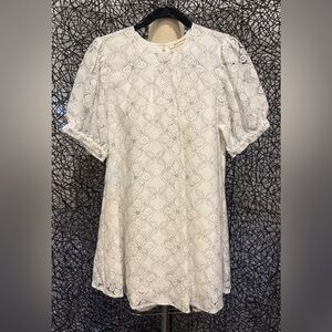 Elegant White Lace Dress